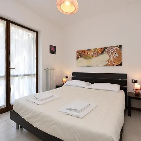 -piscina Con Vista- Casa Sui Colli Di דירה *