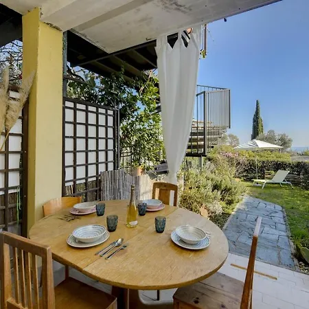 -piscina Con Vista- Casa Sui Colli Di דירה *